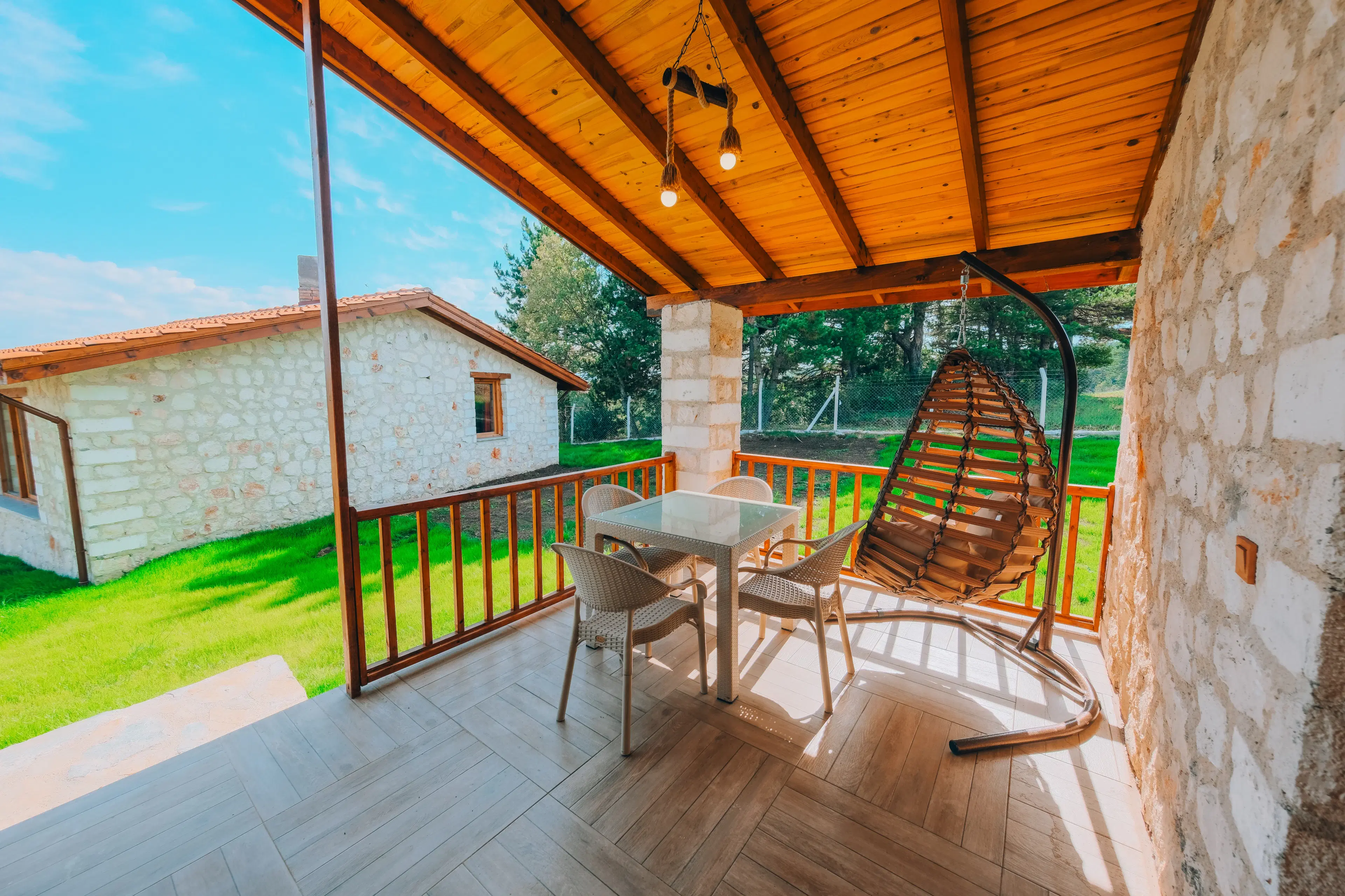 Kastilya Taş Ev - Giriş